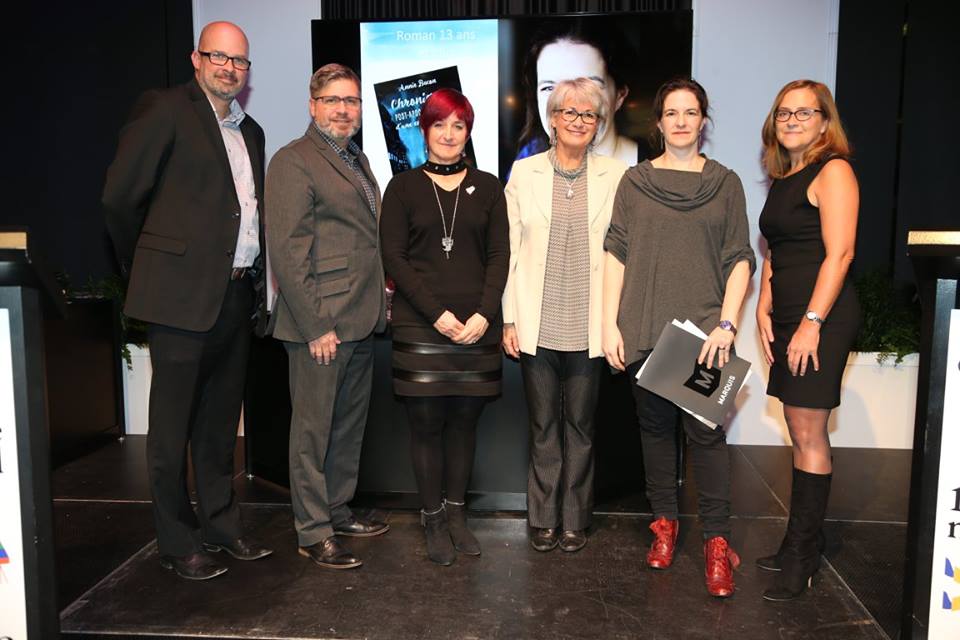 Remise du prix AQPF-ANEL, photo prise sur la page Facebook du Salon